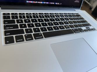 MC976LL/A - Apple MacBook Pro Core i7 2.6GHz 16GB RAM 512GB SSD 15".