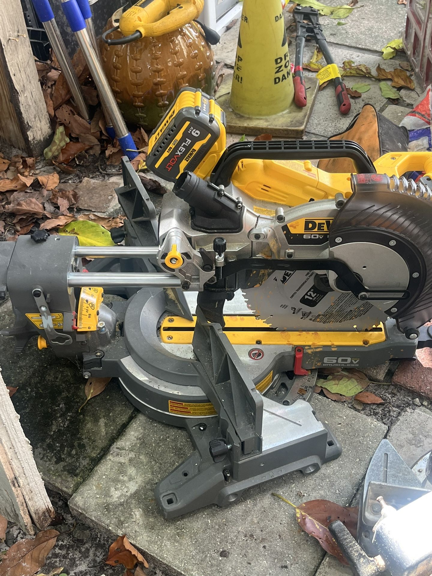 Title: DeWalt FlexVolt 12” Sliding Compound Miter Saw Kit – W/ Battery + Charger
