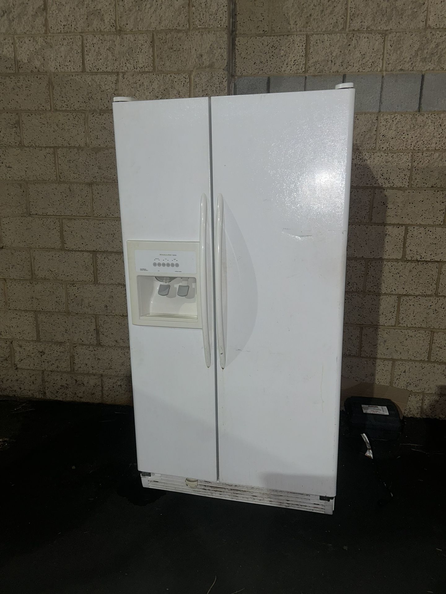 Kitchen Aid Refrigerator 🧊 ❄️ Ice Cold On Both Sides