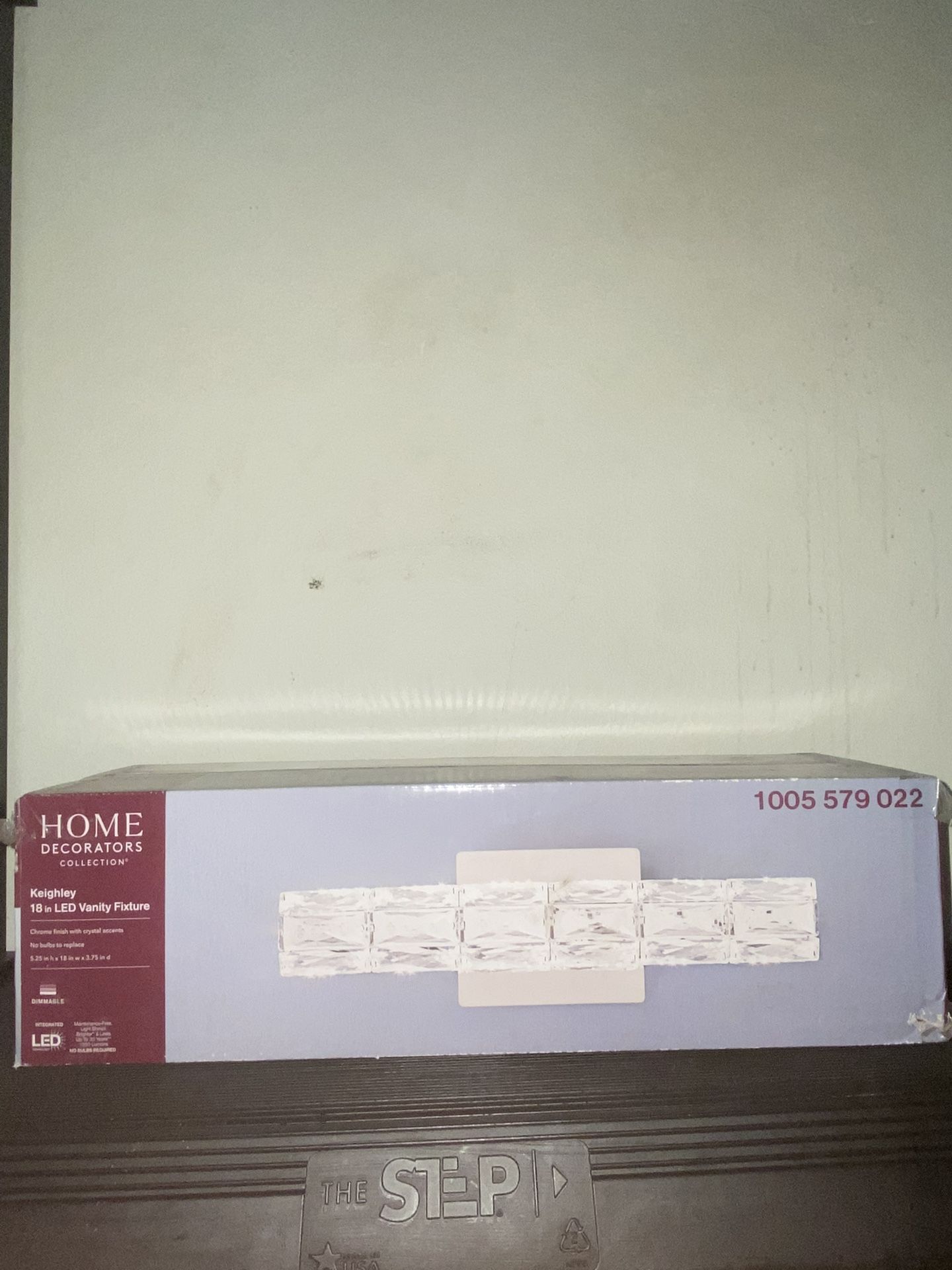 Keighley 18 in. Integrated LED Chrome Bathroom Vanity Light Fixture with Crystal Shade