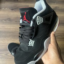 Jordan 4 Bred