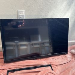 32 Inch Flatscreen Vizio Smart TV/ With Mount