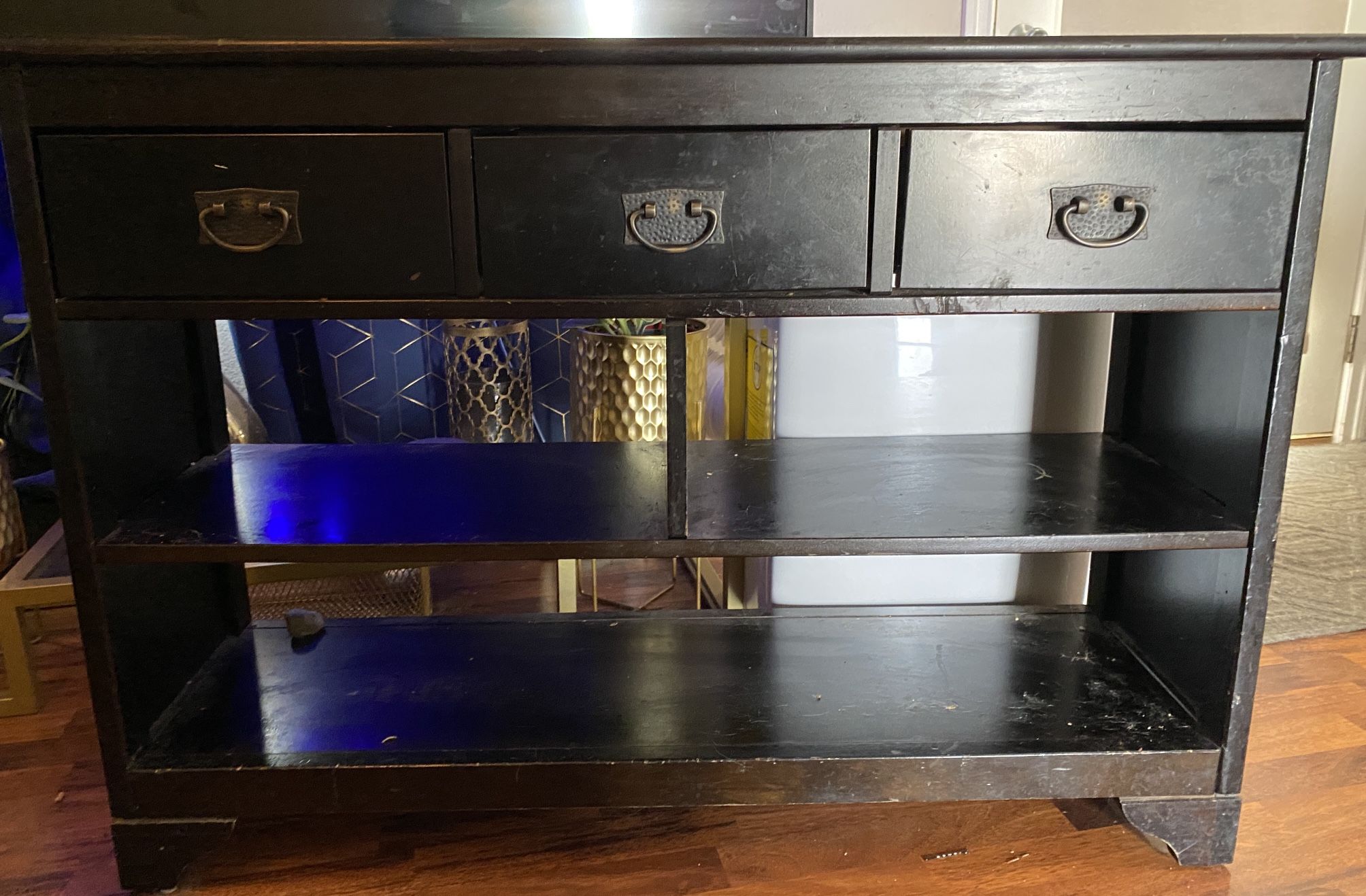 Free Sofa Table