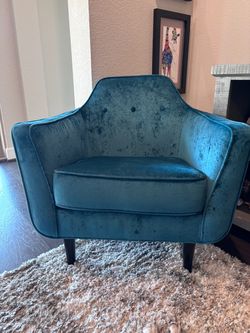Beautiful Teal Blue Velvet Accent Chair – Excellent Condition