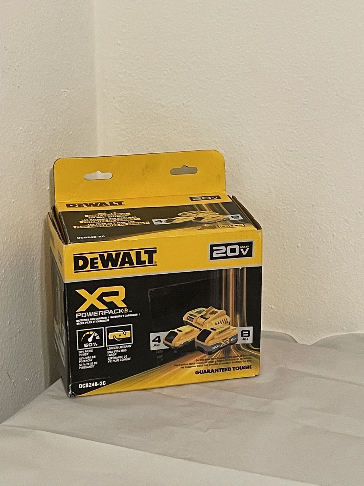 Dewalt Xr  8.0 & 4.0AH