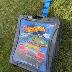Kids Hot Wheels Carry Case With Lots Of Cars