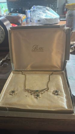 Patti Fifth Avenue Gold Necklace and Earring Set