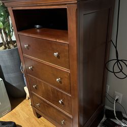 Thomasville Dresser & 2 End Tables