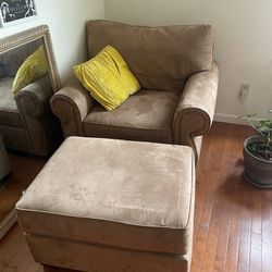 Large Arm Chair with ottoman