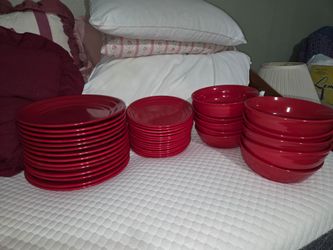 Red Ceramic Dinnerware Set – Plates and Bowls