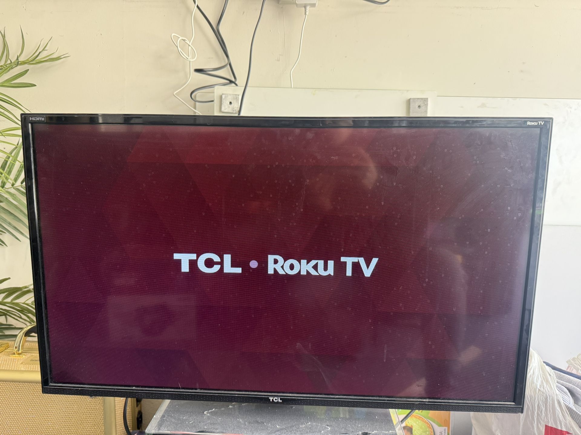 TCL 32” 