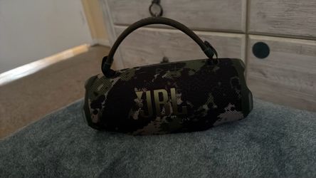 JBL charge 6 Speaker Camo