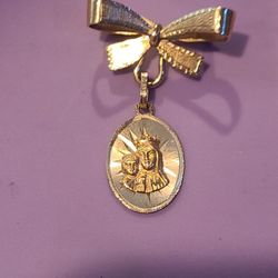 14k Yellow Gold Bow Virgin Mary and Baby Jesus PIN Brooch 