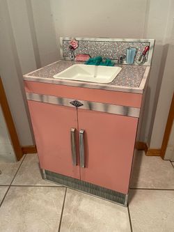 Vintage Wolverine Metal Toy Sink