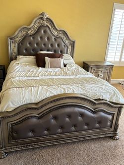 Queen Bed Set