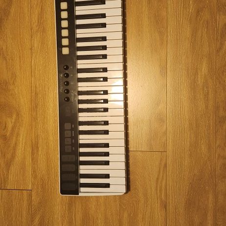 IK Multimedia iRig Keys I/O 49 portable keyboard MIDI controller - Unused NO BOX