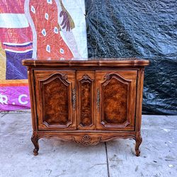 Thomasville Flip-Top Console