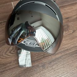 New NENKI NK-2012 ski helmet with a visor, Size S