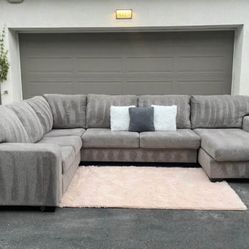 Huge Light Grey Sectional Couch Sofa From Ashley Furniture- FREE DELIVERY 🚛