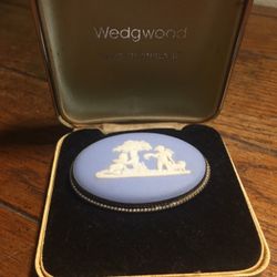 Brooch Wedgwood Made In England 