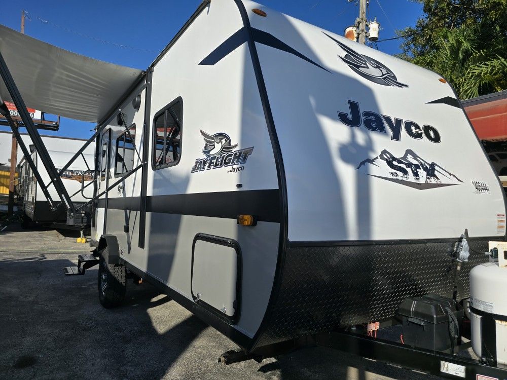 Rv Motor Home 2022 Jayco 17 Ft $10999