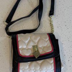 Betsey Johnson Be Mine Black Pink Bone Quilted Heart Mini XBody BR21160 Crossbody