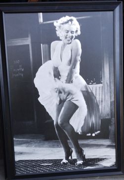 Marilyn Monroe classic beauty hanging art work
