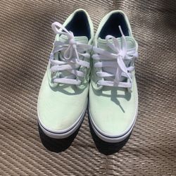 Women’s Vans Size 8