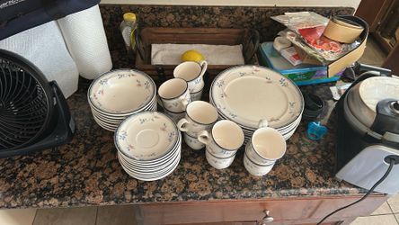 Dinner set dishes Dinner set dishes