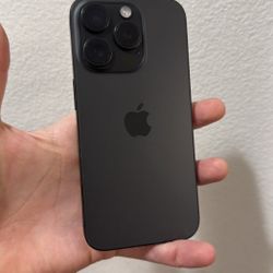 Apple iPhone 15 Pro AT&T / Cricket 128gb Black Color Great Condition