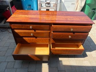6-Drawer Hardwood Dresser Cherry Finish