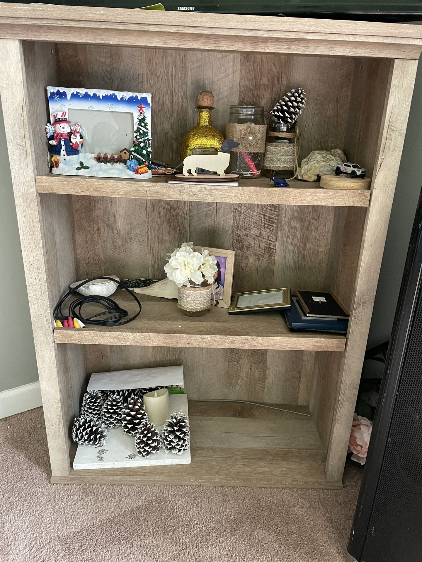 shelf in good condition $50