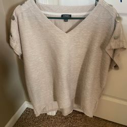 Women’s Short Sleeve Tops/Blouses-Size XL