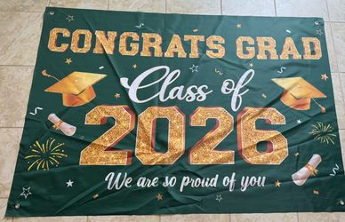 Free graduation sign decorations