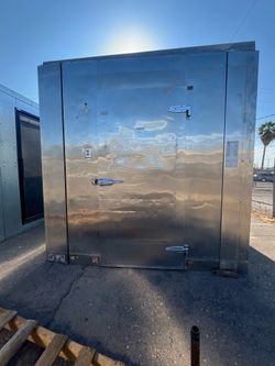 Walk-in cooler