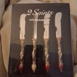 2 SAINTS 4 PC Spreader Set