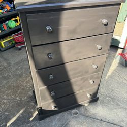 Dresser