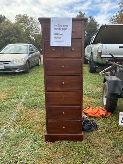 Solid wood vertical chest