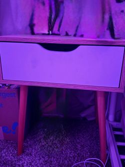 bed side table