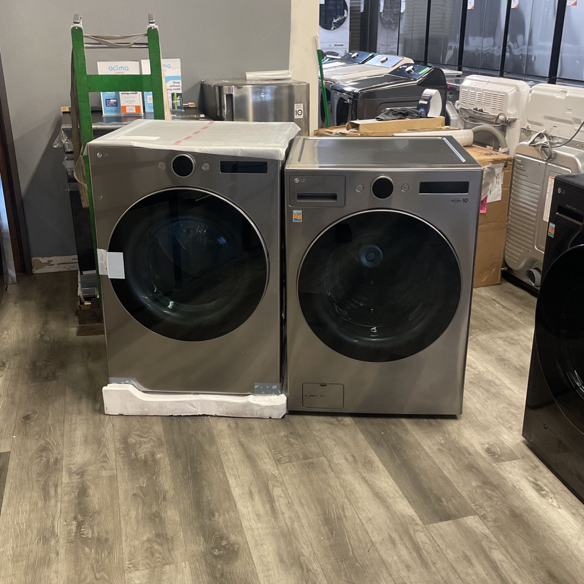🚨Black Friday Deal🚨 Washer & Gas Dryer Look At Your Savings‼️