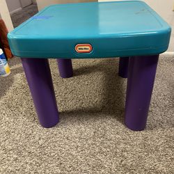 Little Tikes Desk and Chairs 