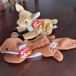 Sly #4115 Fox, Whisper #4194 Deer