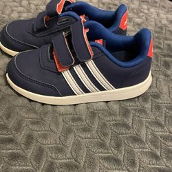 Toddler Boy Adidas 10$