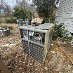 Old AC unit For Sale. Parts Only