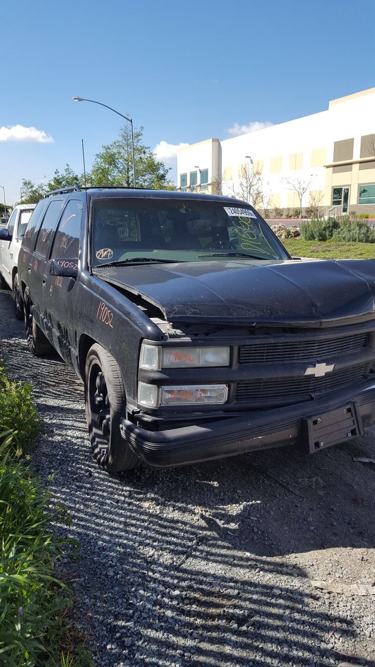 98 TAHOE FOR PARTS