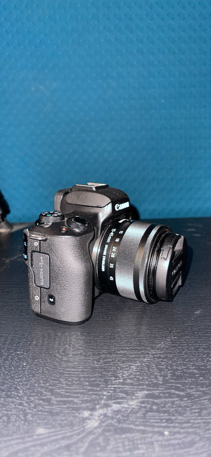 Canon EOS M50 24.1MP Mirrorless Camera - Black (Kit with 15-45mm STM Lens)