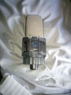 AKG C214 Microphone