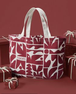 NEW Limited Edition Holiday Pouch & Vuori Tote Tote 24” x 15” x 6”