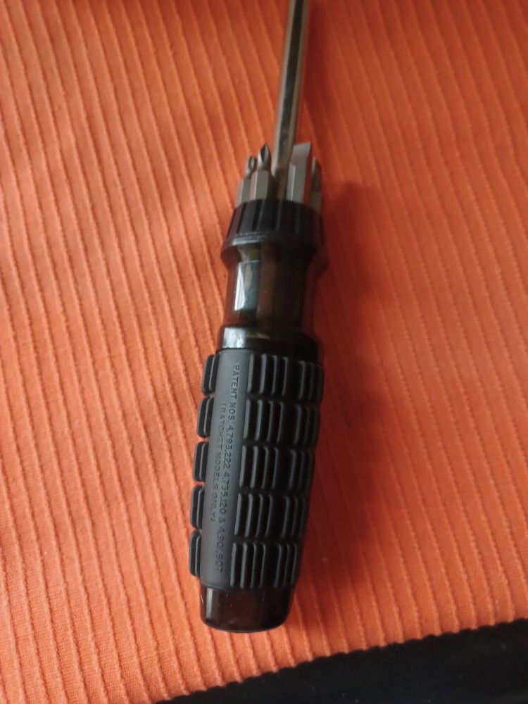 WESCON TOOL,LATSHAW TOOL,RATCHETING SCREWDRIVER AND CARRYING BITS