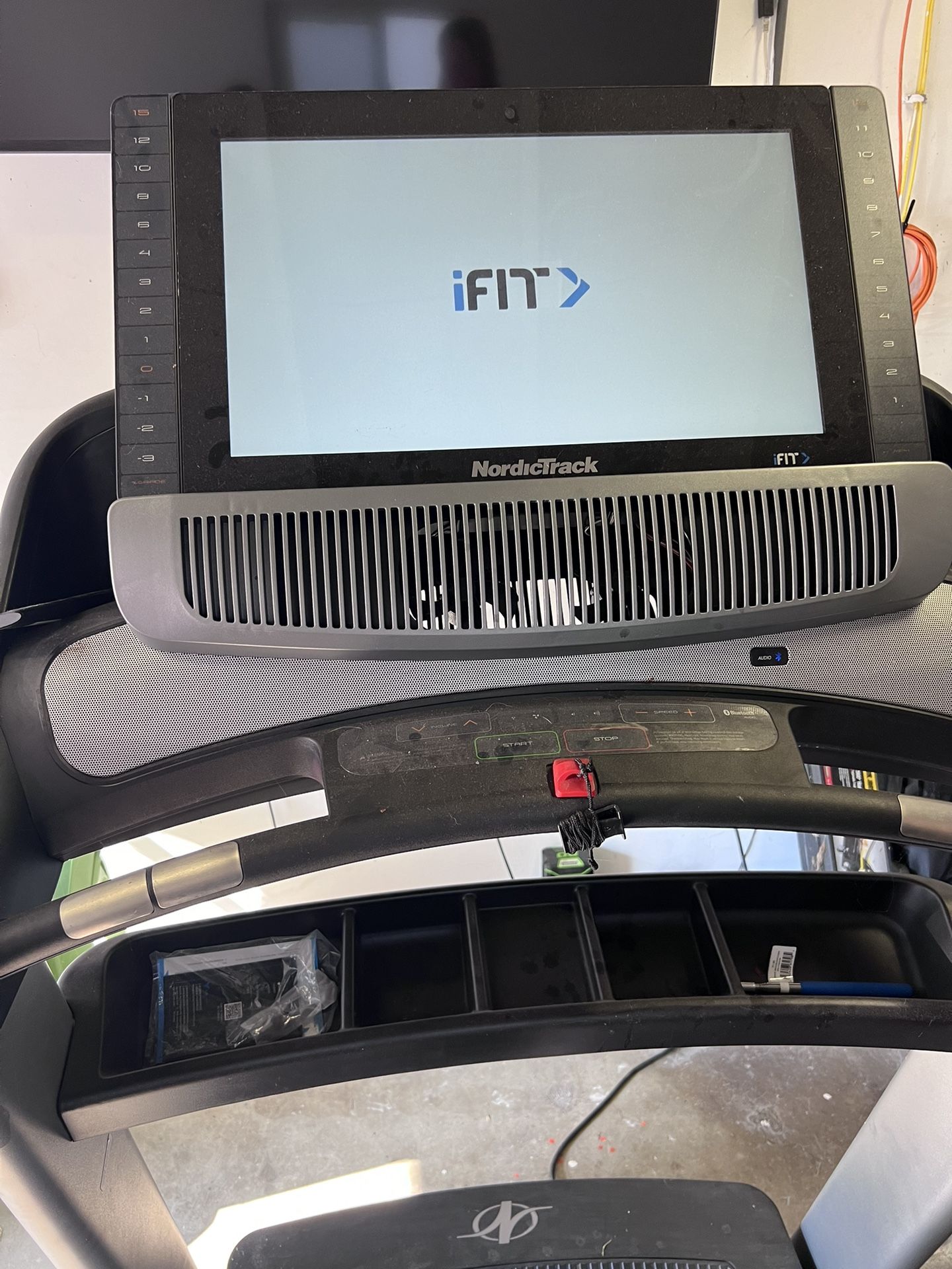 nordictrack treadmill COMMERCIAL 2950